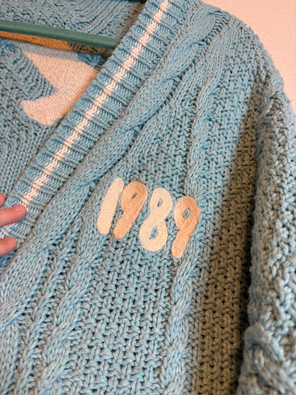 Taylor Swift 1989 Cardigan Blue Seagulls Knit Cozy XL 2XL - Picture 5 of 12